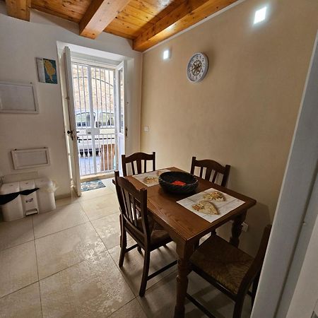 Perla Marina Ortigia Villa Syracuse Exterior photo